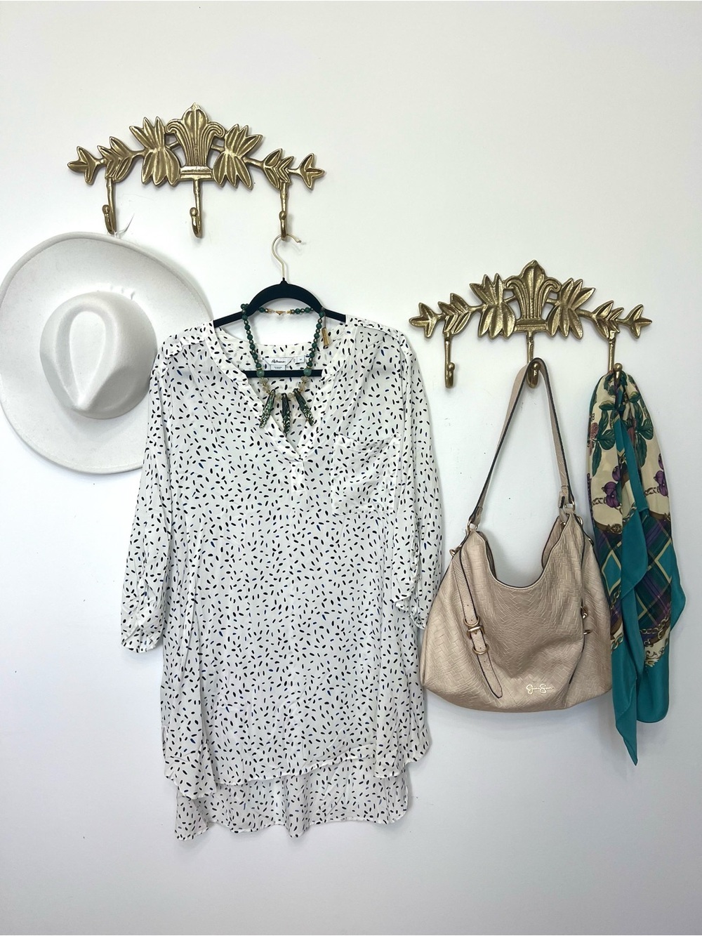 Relaxed flowy Printed Tunic  with Black Dash Pattern 1x ptp 25.5” l 30”